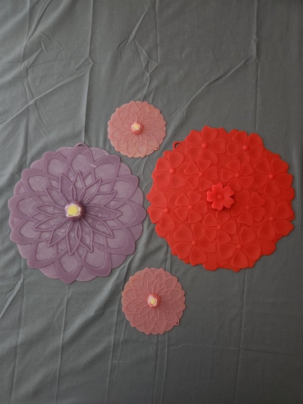 4-Piece Floral Silicone Suction Lid & Drink Cover Bundle!